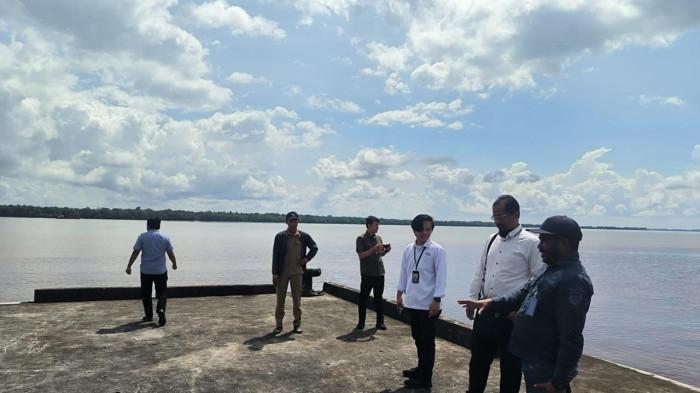 PELABUHAN KOMERSIL - Dishub Tana Tidung Bersama BPKP Kaltara saat tinjau kondisi Pelabuhan Bebatu, Kecamatan Sesayap Hilir, Kabupaten Tana Tidung, Kaltara, Selasa (28/10/2025). Pelabuhan Bebatu Akan direncanakan bersifat komersil.