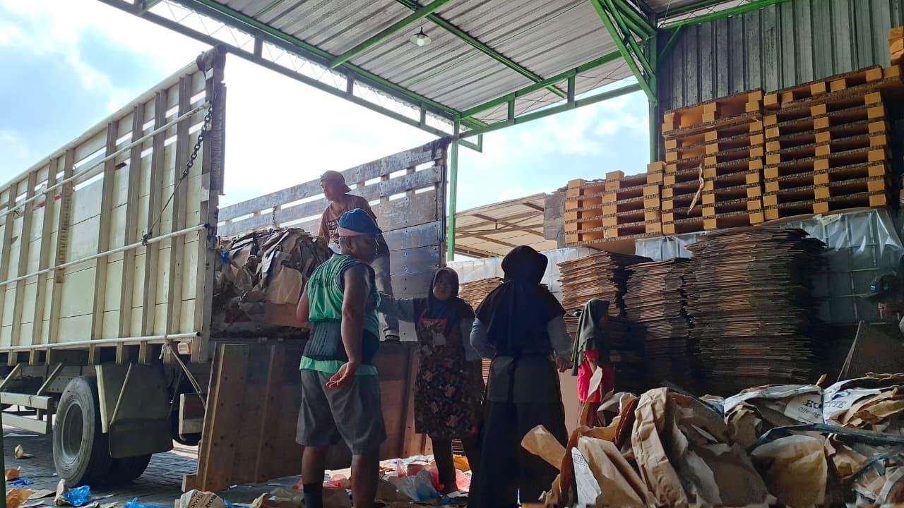 Karyawan BUMDes Kemudo Makmur