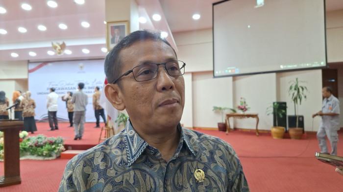 KASUS NADIEM - Wakil Ketua KY Desmihardi saat diwawancarai di Kantor KY, Jakarta Pusat, Selasa (30/06/2026). KY membuka pintu jika ada pihak yang hendak melaporkan dugaan pelanggaran etik yang dilakukan hakim dalam perkara pidana kasus korupsi pengadaan laptop Chromebook.