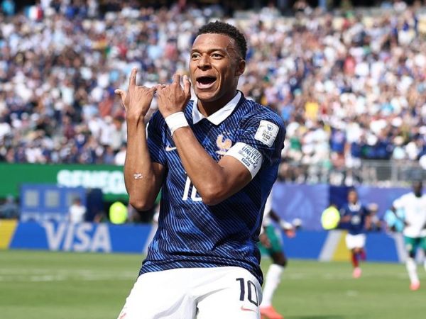 Kylian Mbappe merayakan golnya untuk Timnas Prancis ke gawang Senegal dalam pertandingan fase grup Piala Dunia 2026 di MetLife Stadium, New Jersey (16/6/2026).