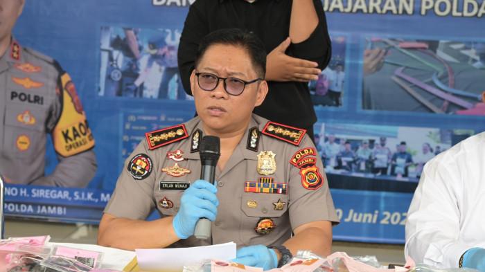 KASUS C3-Kabid Humas Polda Jambi, Kombes Pol Erlan Munaji mengatakan terdapat 492 kasus C3 sepanjang Januari–Juni 2026. Polda Jambi juga telah menyelesaikan 169 perkara dengan 260 tersangka, serta memperkuat patroli dan langkah pencegahan untuk menekan kriminalitas.