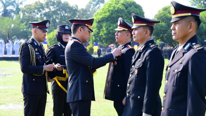 HUT BHAYANGKARA-Kapolda Jambi mengingatkan seluruh personel Polri agar mengedepankan pelayanan humanis dan profesional demi meningkatkan kepercayaan masyarakat pada momentum HUT Bhayangkara ke-80.