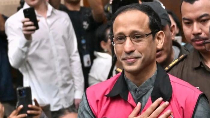 KASUS NADIEM MAKARIM - Foto  Ibunda Nadiem Makarim, Atika Algadri, mengungkapkan rasa bangga terhadap putranya di tengah kasus dugaan korupsi pengadaan Chromebook yang menjerat Nadiem dengan ancaman hukuman hingga 27 tahun penjara.