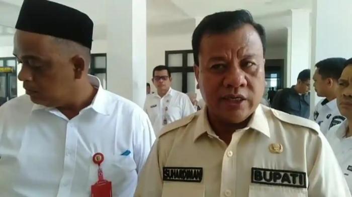 SUHARDIMAN -- Suhardiman Amby ketika memberikan keterangan kepada Tribunpekanbaru terkait tingkat kehadiran ASN, Rabu (10/6/2026).