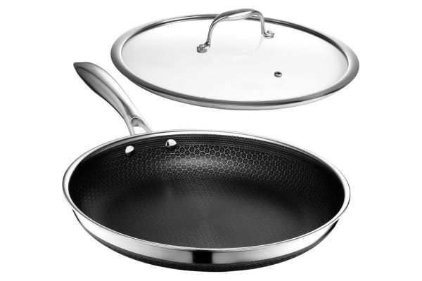 HexClad 12 Inch Hybrid Nonstick Frying Pan with Lid, Stay-Cool Handle, Dishwasher and Oven Safe, Induction Ready, Frying Pan Skillet Compatible with All Cooktops Credit: Amazon
