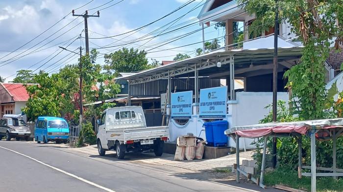 SPPG - Suasana di sekitar SPPG Bunaken-Molas di Jalan Molas-Tongkeina, Manado, Sulawesi Utara, Jumat (24/4/2026). Operasionalnya dihentikan sementara usai dikeluhkan orang tua/wali murid.