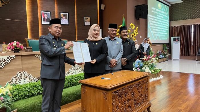 Prosesi persetujuan ditandai dengan penandatanganan berita acara bersama 01