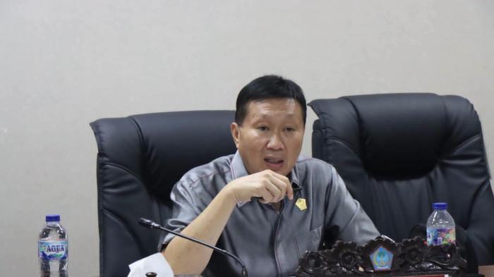 PANSUS - Anggota DPRD Sulut Toni Supit. kgfh