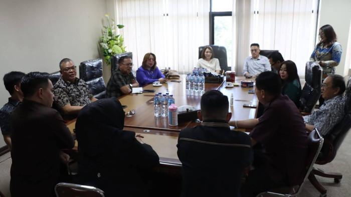 Pansus Ranperda Perizinan Berusaha DPRD Sulut lsdfhjl