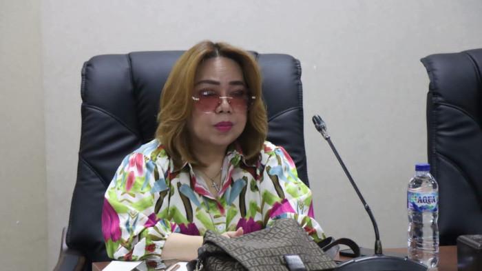 PANSUS - Anggota DPRD Sulut Inggrid Sondakh. sdghl