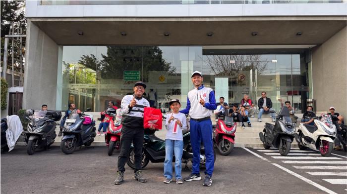 EDUKASI - Peserta saling berkenalan dan tentu mendapatkan edukasi safety riding yang dibawakan oleh Community Development & Safety Riding Supervisor Astra Motor Yogyakarta Muhammad Ali Iqbal.