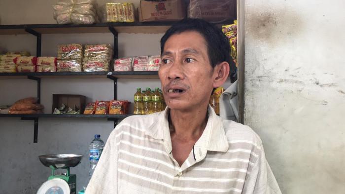 Salah seorang pedagang, Rahman Karim, saat ditemui TribunGorontalo.com