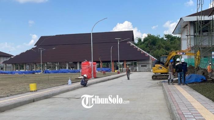 PROSES DIBANGUN - Sekolah Rakyat di Sukoharjo masih dalam proses dibangun. Hingga akhir Juni 2026, jumlah calon siswa SD yang telah terdata baru mencapai 34 anak atau masih jauh dari target 90 siswa