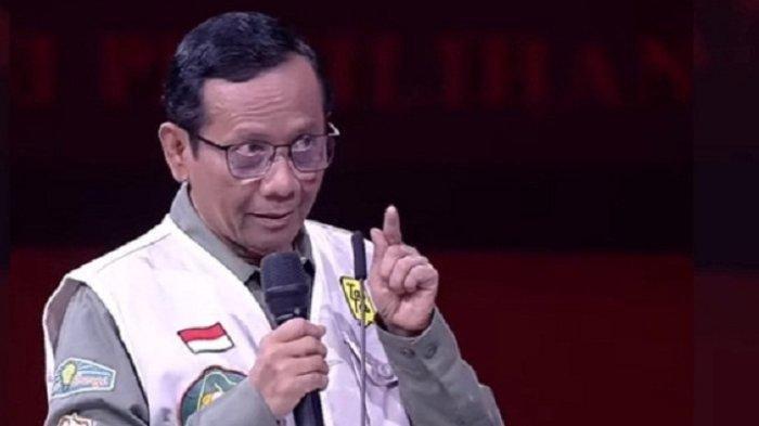 PRESIDEN -- Mahfud MD meminta Presiden Prabowo Subianto menghormati mekanisme peradilan dengan tidak mencampuri perkara yang masih berjalan. Menurutnya, kewenangan Presiden baru tepat digunakan setelah putusan berkekuatan hukum tetap.