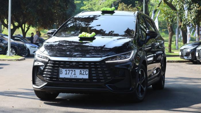 BYD M6 2