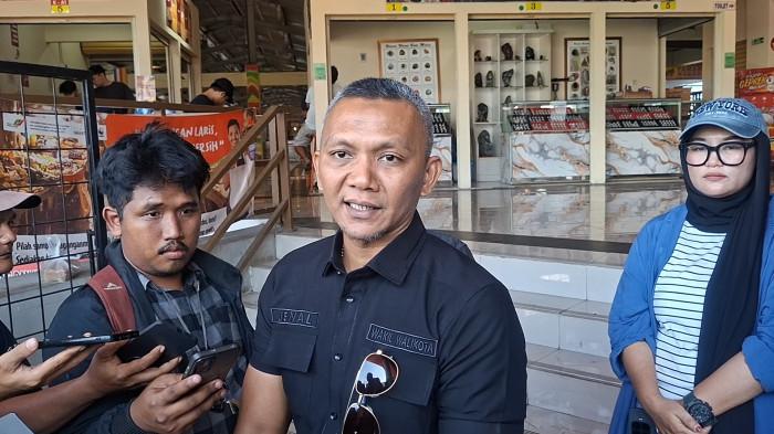 Wakil Wali Kota Bogor Jenal Mutaqun sesuai mengunjungi Pasar Jambu Dua, Kota Bogor, Kamis (2/7/2026).