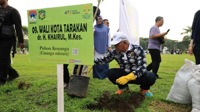 Wali Kota Tarakan Khairul tanam pohon di Apeksi Medan 03072026