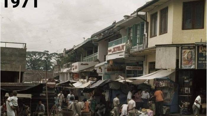 SEJARAH PASAR BOGOR - Berdiri sejak era VOC tahun 1770, Pasar Bogor berkembang pesat dari pasar informal menjadi pusat ekonomi regional berkat pembangunan Jalan Raya Pos dan jalur kereta api.