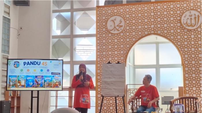 Workshop Pandu45 bersama Founder Ibu Profesional, septi peni dan dodik maryanto