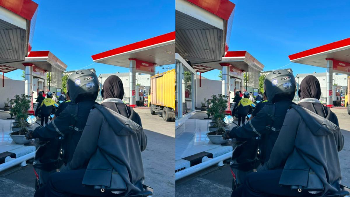 Antrean kendaraan roda dua di SPBU Banyuagung, Kecamatan Banjarsari, Solo, masih terlihat mengular sejak pagi.