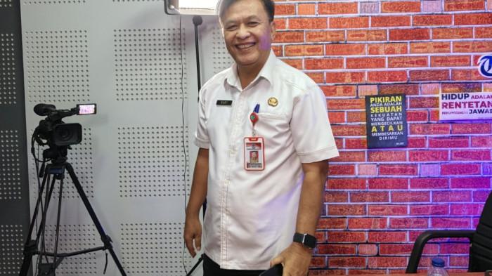 SPMB - Kepala Dinas Pendidikan dan Kebudayaan Kota Manado Bart Assa saat tampil di Tribun Podcast, Rabu 24 Juni 2026