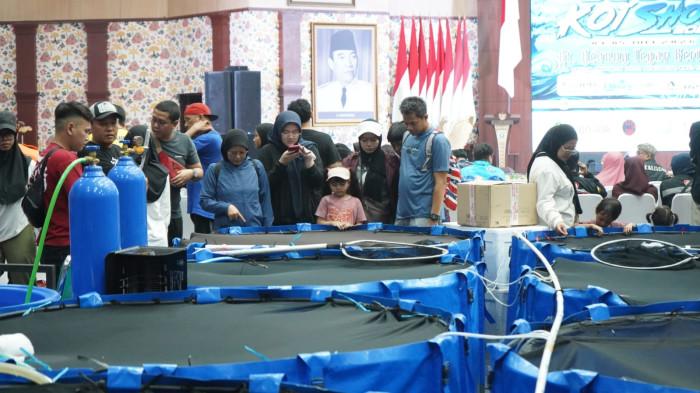 BOGOR KOI SHOW: Penyelenggaraan Koi Show 2026 di Gedung Tegar Beriman, Kecamatan Cibinong, Kabupaten Bogor pada Senin (6/7/1026).