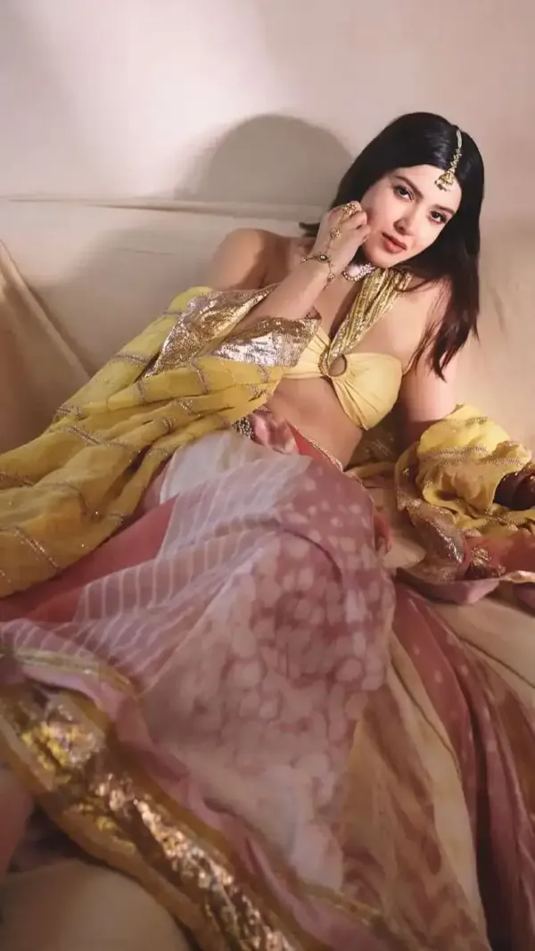 Kapoor sisters' fashion style at Anshula Kapoor's mehendi ceremony