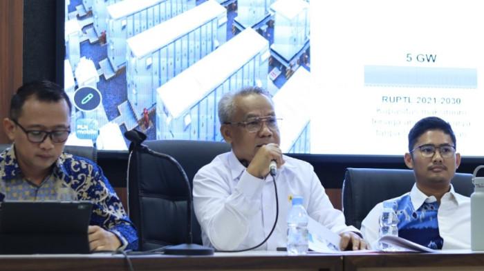 Pengembangan energi baru terbarukan merupakan bagian dari implementasi visi Pemerintah