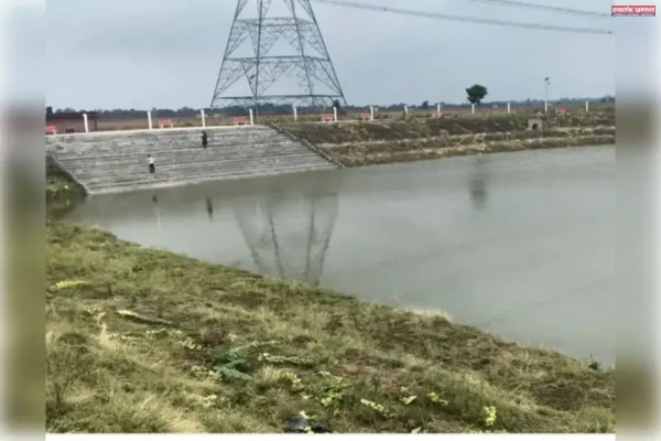 31 passports found in a pond in Mirzapur. Location: Tulapur village, Kachwan police station area, Mirzapur (Uttar Pradesh) What is the whole matter?