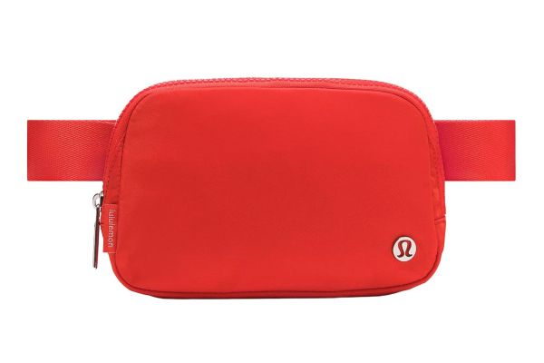 Everywhere Belt Bag 1L Cherry Ember Credit: lululemon