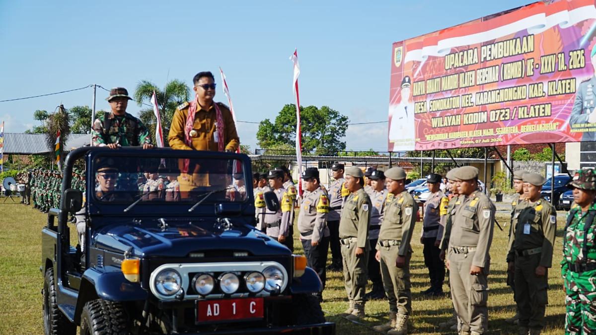 KBMKB 2026 - Bupati Klaten Hamenang Wajar Ismoyo memimpin upacara pembukaan KBMKB ke-XXXV Tahun 2026 Desa Somokaton, Kecamatan Karangnongko, Selasa (7/7/2026).