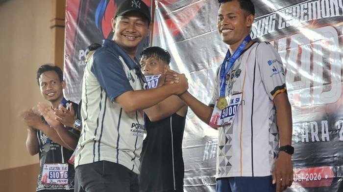 Atlet PWI Bulungan, Martinus Nampur, meraih medali emas cabor atletik