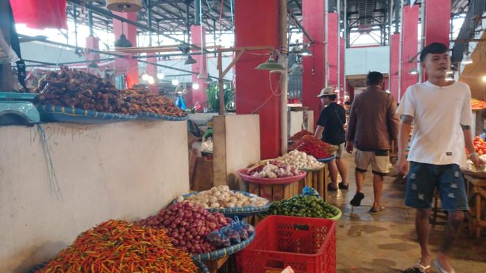 PASAR BERSEHATI - Barito yang dijual di Pasar Bersehati, Manado, Sulawesi Utara, Minggu (5/7/2026). Berikut daftar harga bahan pokok hari ini.