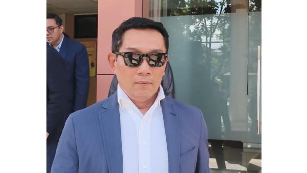 RIDWAN KAMIL - Mantan Gubernur Jawa Barat, Ridwan Kamil seusai menjalani sidang perdana permohonan pengangkatan anak di Pengadilan Agama Bandung, di Kota Bandung, Jawa Barat, Rabu (8/7/2026).