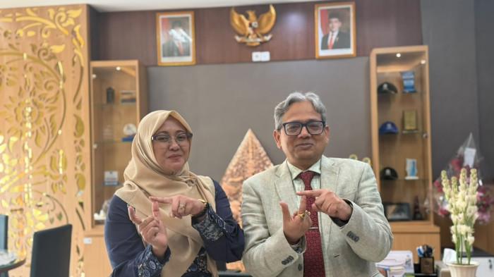 20260708 Direktur UT Purwokerto Prasetyarti Utami menerima visitasi internasional