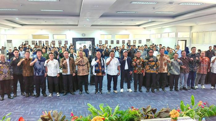 Komite Olahraga Nasional Indonesia (KONI) Pusat secara resmi meluncurkan buku “Sports Intelligence” di Auditorium Fakultas Ilmu Keolahragaan dan Kesehatan (FIKK) Universitas Negeri Surabaya (UNESA), pada Selasa tanggal 7 Juli 2026.