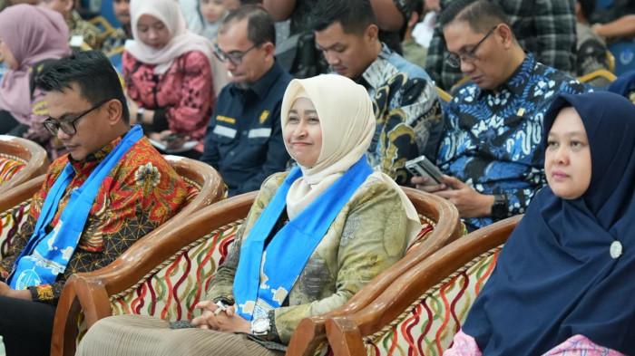 General Manager PLN UIW Bangka Belitung, Ira Savitri, pada rangkaian Kunjungan Kerja Spesifik Komisi XII DPR RI di Pangkalpinang.