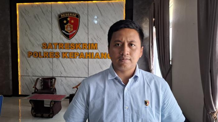 TKP - Kasat Reskrim Polres Kepahiang Iptu Bintang Yudha Gama saat diwawancarai TribunBengkulu.com pada Kamis (9/7/2026). Polisi mengungkap TKP kasus pria berinisial SM (52) warga Kepahiang yang diduga menyetubuhi dua anak kandungnya yang masih di bawah umur.