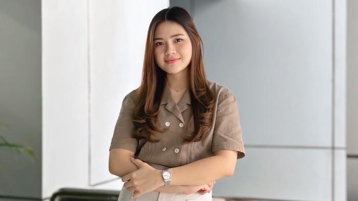 Shavira Kartika Mumek, Frontliner Bank Mandiri. Foto 3