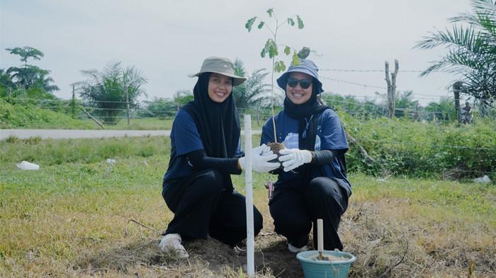 Kegiatan penanaman ratusan bibit pohon di wilayah operasi perusahaan merupakan  bagian dari rangkaian acara Hari Lingkungan Hidup Sedunia 2025