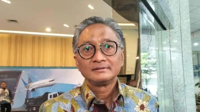 KUNKER - Nama Menteri PU Dody Hanggodo tengah menjadi sorotan usai dokumen delegasi kunjungan kerja ke New York yang mencantumkan istri dan putrinya beredar di media sosial. Di tengah polemik tersebut, publik juga menyoroti latar belakang Dody yang merupakan seorang pengusaha sebelum dipercaya memimpin Kementerian Pekerjaan Umum.