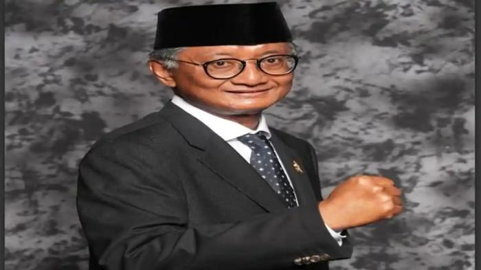 MENTERI PU - Profil Dody Hanggodo yang akrab disapa Dody sebagai Menteri Pekerjaan Umum (PU) Republik Indonesia dalam Kabinet Merah Putih.