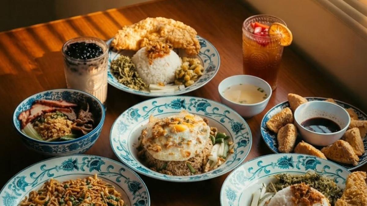 Depot Tanjung Api, satu tempat makan siang enak dekat Balai Kota Surabaya.