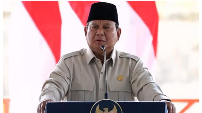 PRABOWO PIDATO - Presiden Prabowo Subianto saat berpidato ketika peresmian lima bendungan di Lombok Barat, Nusa Tenggara Barat, Jumat (10/7/2026).