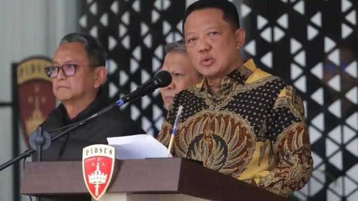 FEBRIE ADRIANSYAH TERSANGKA - Eks Jaksa Agung Muda Tindak Pidana Khusus (Jampidsus) Kejaksaan Agung RI Febrie Adriansyah saat memberikan keterangan saat konferensi pers di Gedung Bundar Kejaksaan Agung, Jakarta, Jumat (10/7/2026).