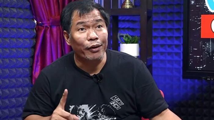 Komedian Simson Rarameha yang akrab disapa Temon Templar dikabarkan meninggal dunia dalam usia 59 tahun, pada Minggu (12/7/2026), Abdel berduka