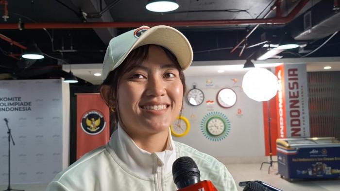 PERSIAPAN ATLET - Atlet panjat tebing Indonesia, Desak Made Rita Kusuma Dewi saat diwawancarai dalam acara pelepasan Tim Indonesia yang akan tampil pada Asian Beach Games ke-6 yang akan berlangsung di Sanya, Tiongkok, pada 22–30 April 2026. Kantor NOC Indonesia, Senayan, Jakarta, Senin (20/4/2026). Tribunnews/Abdul Majid