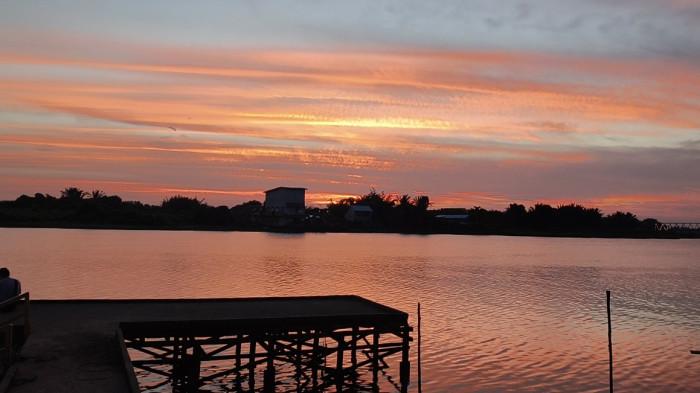 Langit Senja Kecamatan Delta Pawan