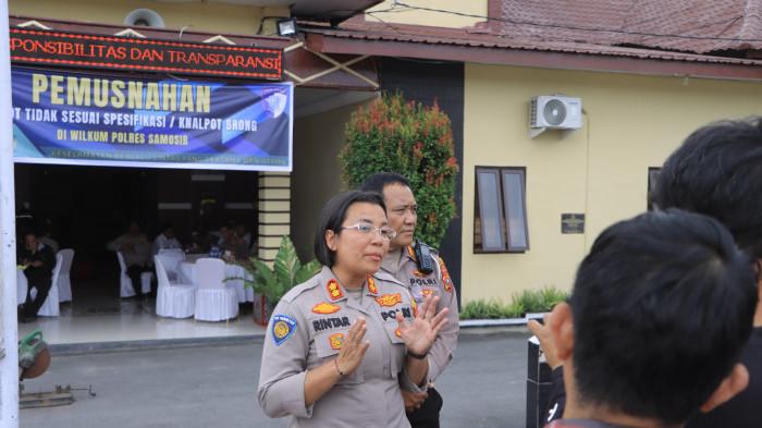 Kapolres Samosir AKBP Rina Sry Nirwana Tarigan s 