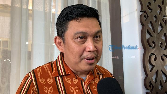 MPLS KALBAR 2026 - Pelaksana Tugas (Plt) Kepala Dinas Pendidikan dan Kebudayaan Kalimantan Barat, Syarif Faisal Indahmawan Alkadri, saat diwawancarai di Pendopo Gubernur, Minggu 12 Juli 2026. Syarif mengungkap larangan saat MPLS 2026.